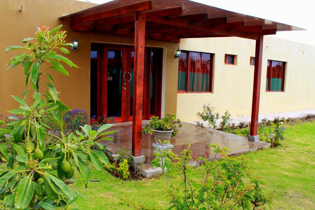 Hotel Las Mercedes Airport-Quito Tababela Exterior foto